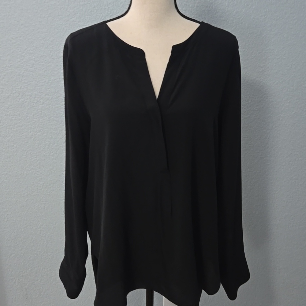 BCBGMAXAZRIA Bridgete Split‎ Back Blouse Long Sleeve Black SILK Hi Lo Sz Medium